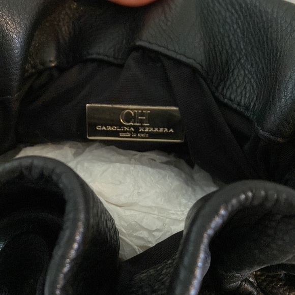 Hand bag for lady’s / From Carolina Herrera /CH/ black color - Picture 2 of 4